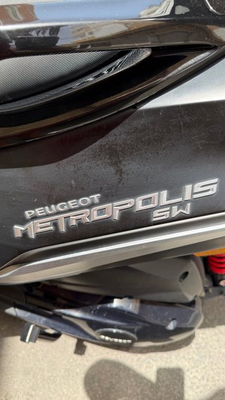 Peugeot Metropolis 400 - Carnet B neumático nuevo