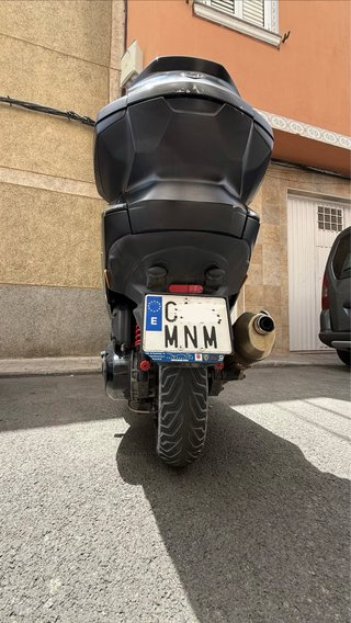 Peugeot Metropolis 400 - Carnet B neumático nuevo