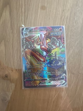 Carta Pokémon Blaziken VMAX 320 PS