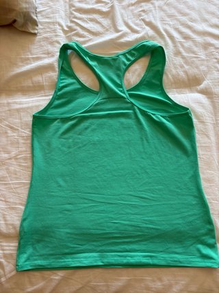 Camiseta deportiva Decathlon verde