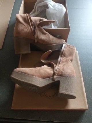 Botines beige mujer