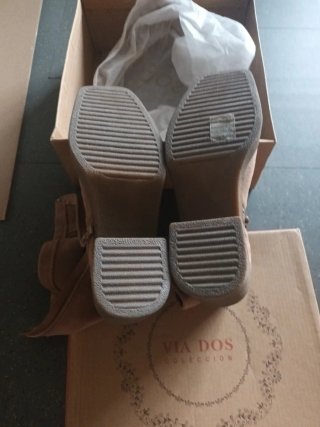 Botines beige mujer
