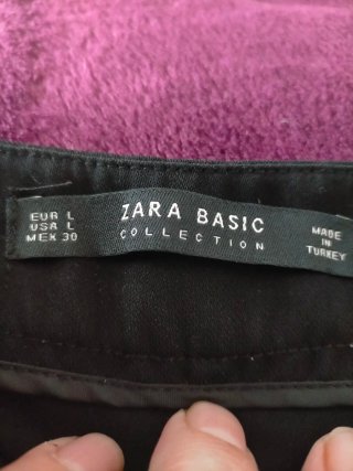 Falda pantalon negra.