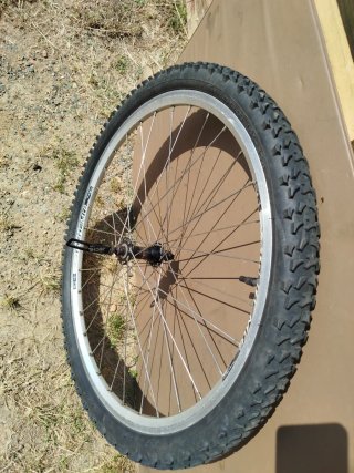 Rueda delantera 26