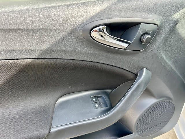 SEAT Ibiza SC 1.2 Tsi Reference Tech 2014, foto 11