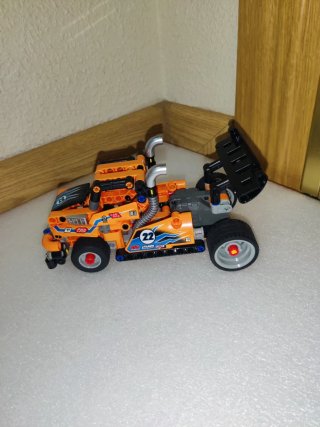 LEGO Technic 42104 Race Truck (sin caja)