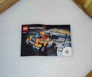 LEGO Technic 42104 Race Truck (sin caja)