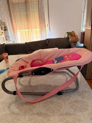 Hamaca bebé rosa con ballena