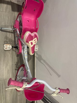 Bicicleta infantil Hello Kitty con ruedines