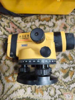 Nivel Óptico Leica Runner Topografía obra