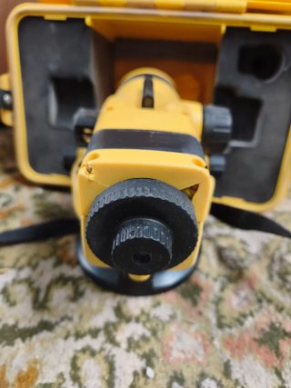 Nivel Óptico Leica Runner Topografía obra