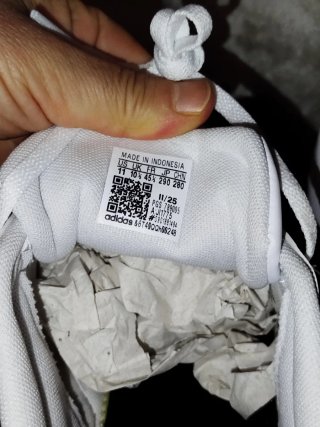 Zapatillas Adidas Blancas y Rojas
