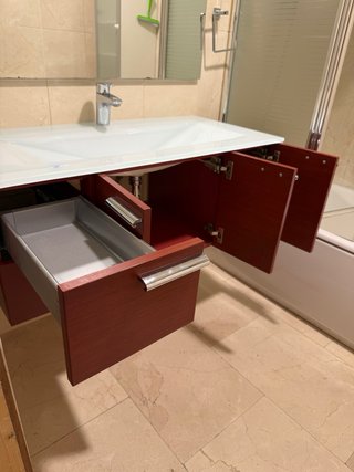 Mueble de baño madera y cristal