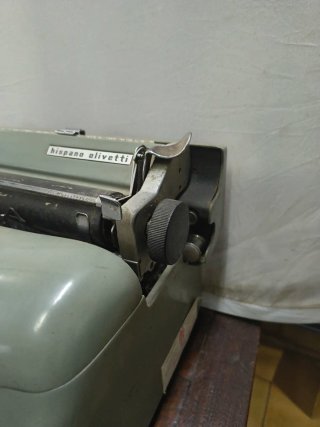 Máquina de escribir Hispano Olivetti Lexicon 80