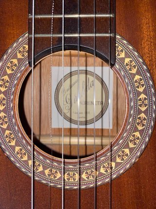 Guitarra Clásica Marrón española,  made in spain