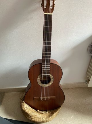 Guitarra Clásica Marrón española,  made in spain