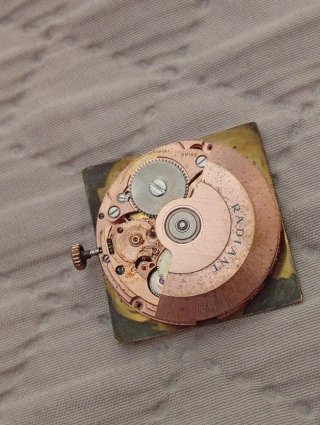 Máquina Reloj Radiant Automático 25 Rubíes