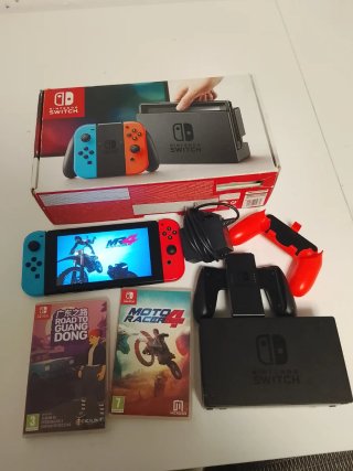Nintendo Switch Azul/Rojo + Juegos