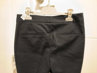 Pantalones negros vestir con detalle