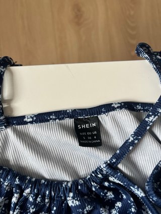 Vestido azul estampado flores