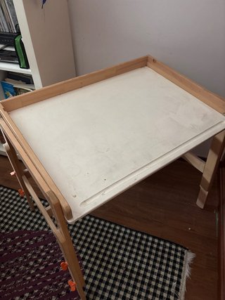 Tavolo da studio per bambini IKEA in legno