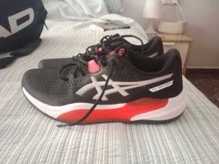 Zapatillas Asics Tenis/Pádel Negras y Rojas