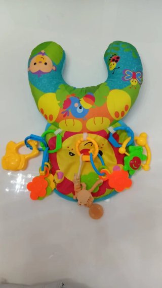 Cojín de estimulación infantil con juegos