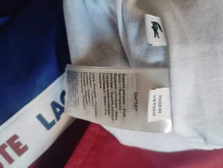 Pantalón deportivo Lacoste rojo y azul