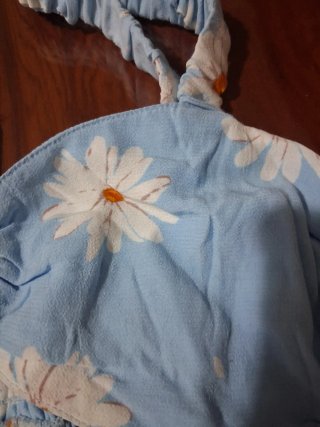 Top Bershka flores azul S