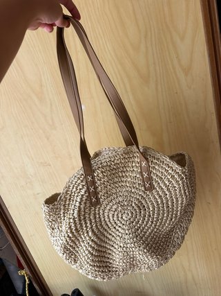 Bolso de rafia redondo beige