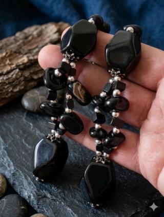 Collar artesanal piedras naturales negras
