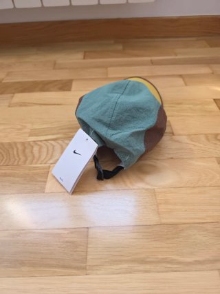 Gorra Nike Marrón, Verde Azulada y Amarilla