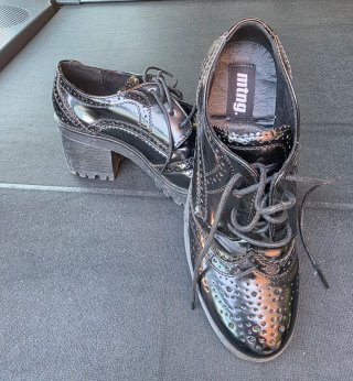 Zapatos Mustang Negros Charol