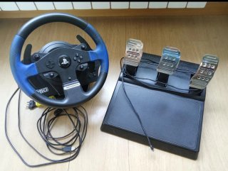 Volante Thrustmaster PS4/PS5