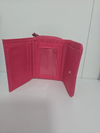 Portafoglio rosa con iniziale R