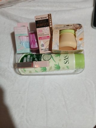 Lote Maquillaje Febble, Kiss Beauty, SAS, Ushas