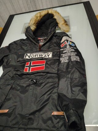 Chaqueta Geographical Norway Negra y Roja