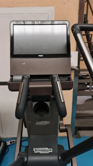 TECHNOGYM ARTIS CINTA ELIPTICA BICI