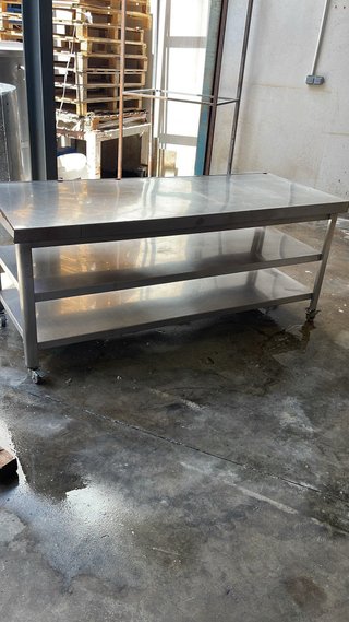 Mesa de trabajo de acero inoxidable