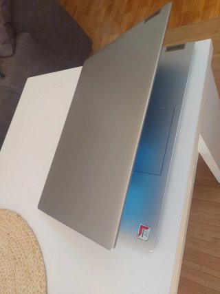 Lenovo IdeaPad Slim 1 14 Argento