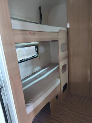 Caravana Adria Aviva 350L 2015. (>750kg)