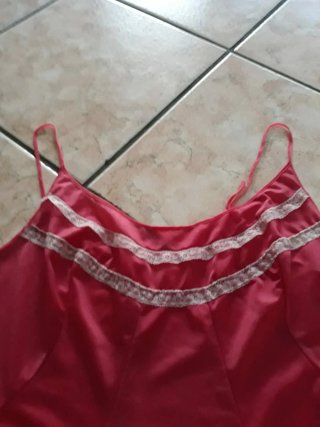 Top spalline strette fucsia con pizzo