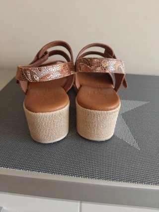 Sandalias cuña estampadas talla 37