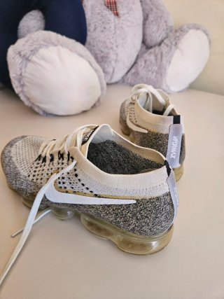 Nike VaporMax Zapatillas Gris y Blanco