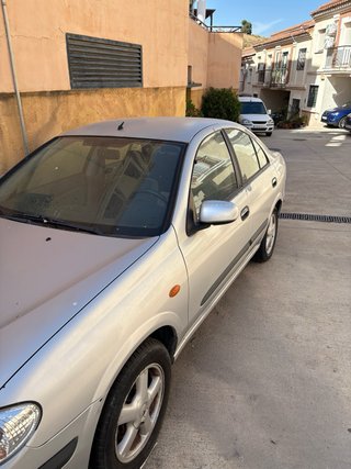 Nissan Almera 2001