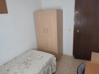 Alquilo habitación en Parque Cruz Conde