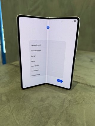 Samsung Galaxy Z Fold 3