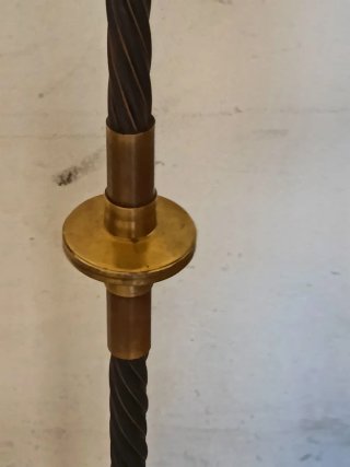 Lámpara de pie artesanal antigua