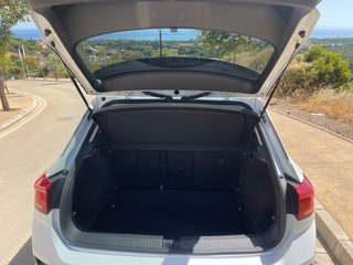Volkswagen T-Roc Auto