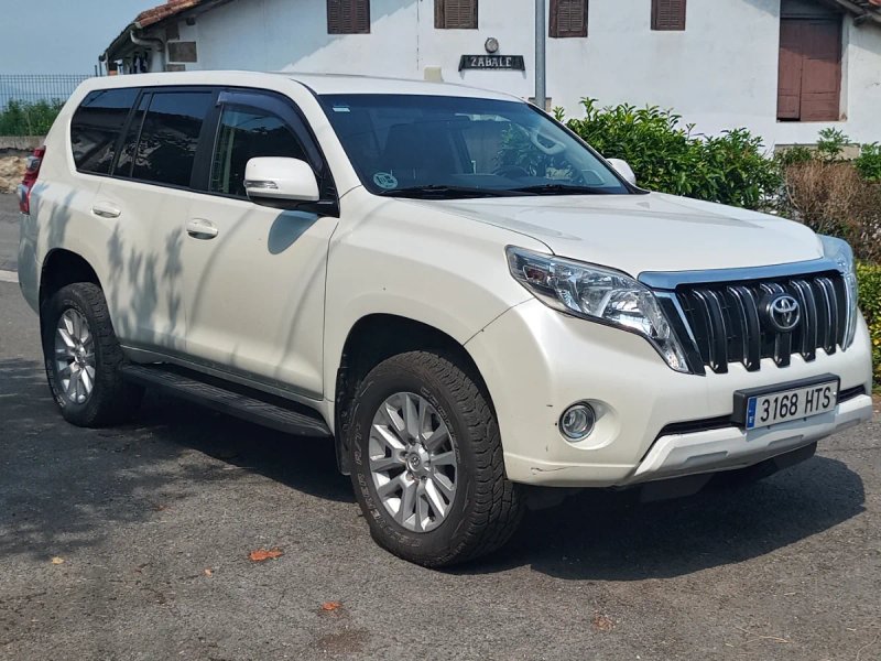 Toyota Land Cruiser 2014 - foto 1